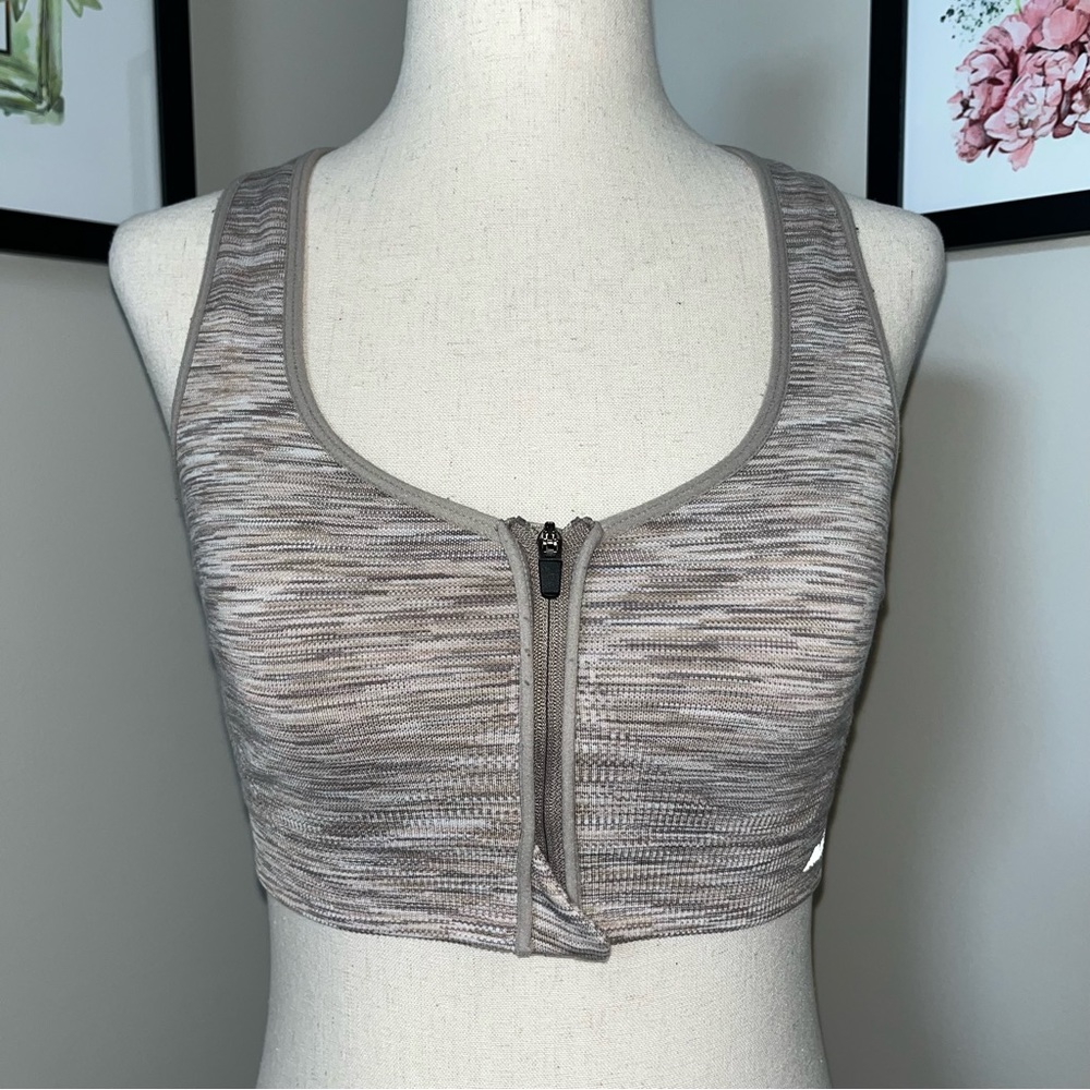 ⚠️ CLEARANCE ⚠️ Avia Lightweight Sports Bra